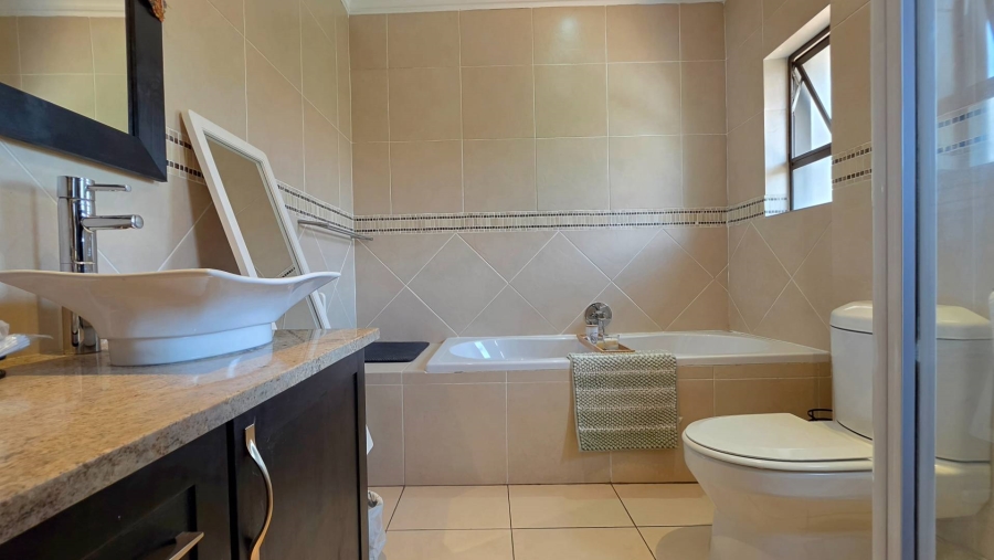 3 Bedroom Property for Sale in Meyersdal Gauteng