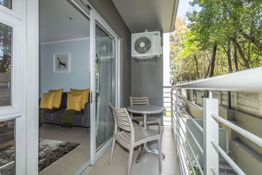 To Let 2 Bedroom Property for Rent in Hurlingham Gauteng