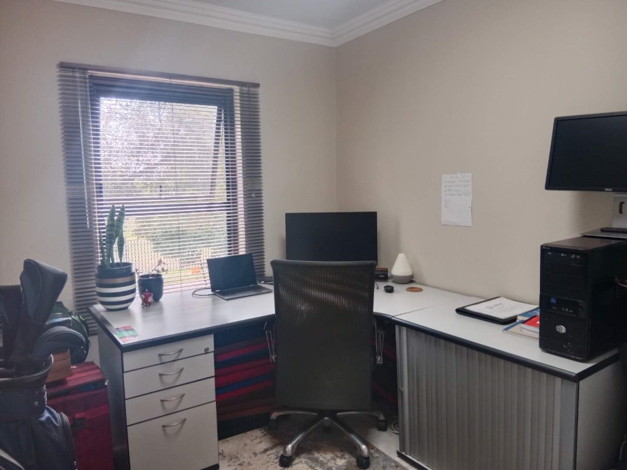 To Let 3 Bedroom Property for Rent in Dowerglen Gauteng