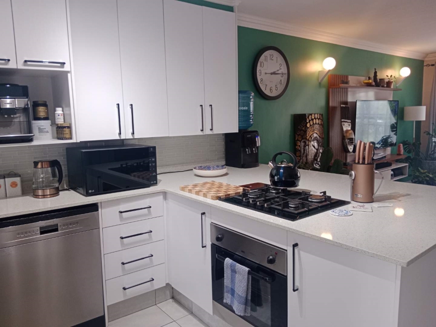 To Let 3 Bedroom Property for Rent in Dowerglen Gauteng