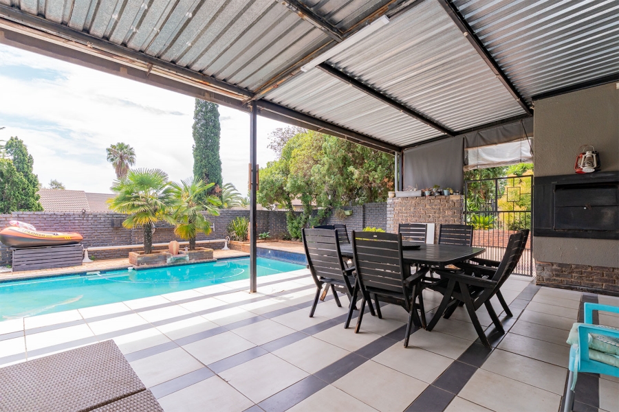 4 Bedroom Property for Sale in Norkem Park Gauteng