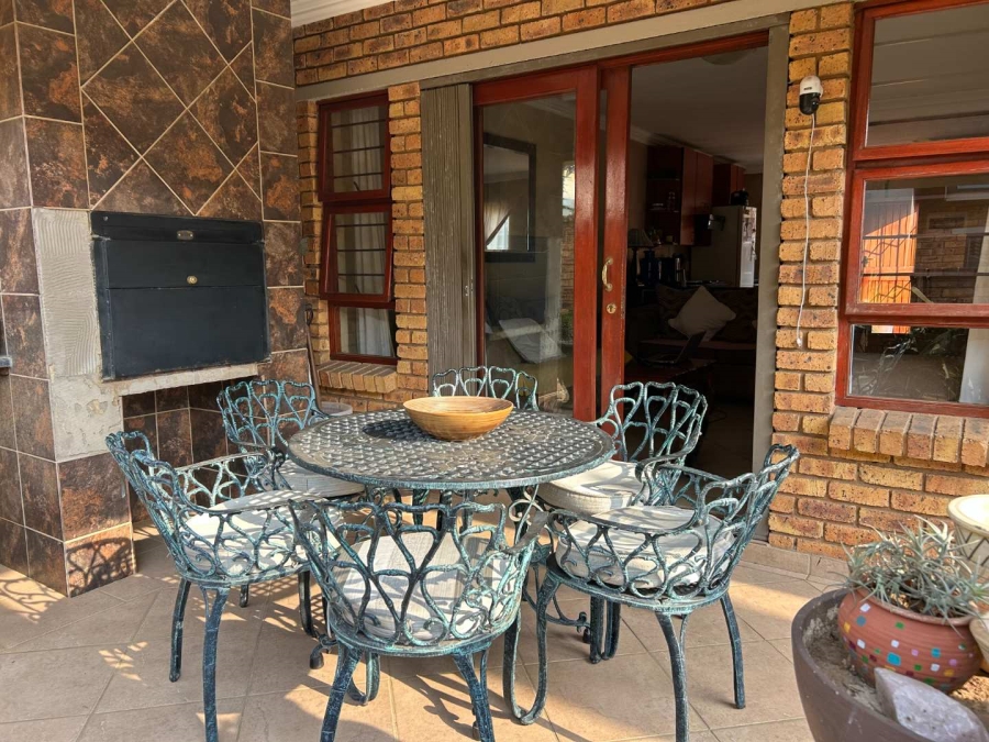 To Let 2 Bedroom Property for Rent in Bartlett Gauteng