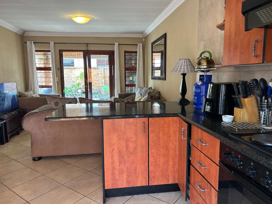To Let 2 Bedroom Property for Rent in Bartlett Gauteng
