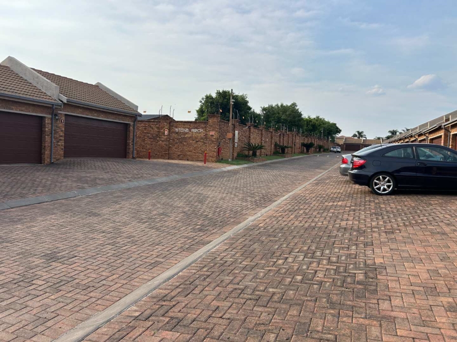 To Let 2 Bedroom Property for Rent in Bartlett Gauteng