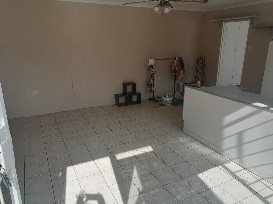 1 Bedroom Property for Sale in South Hills Gauteng