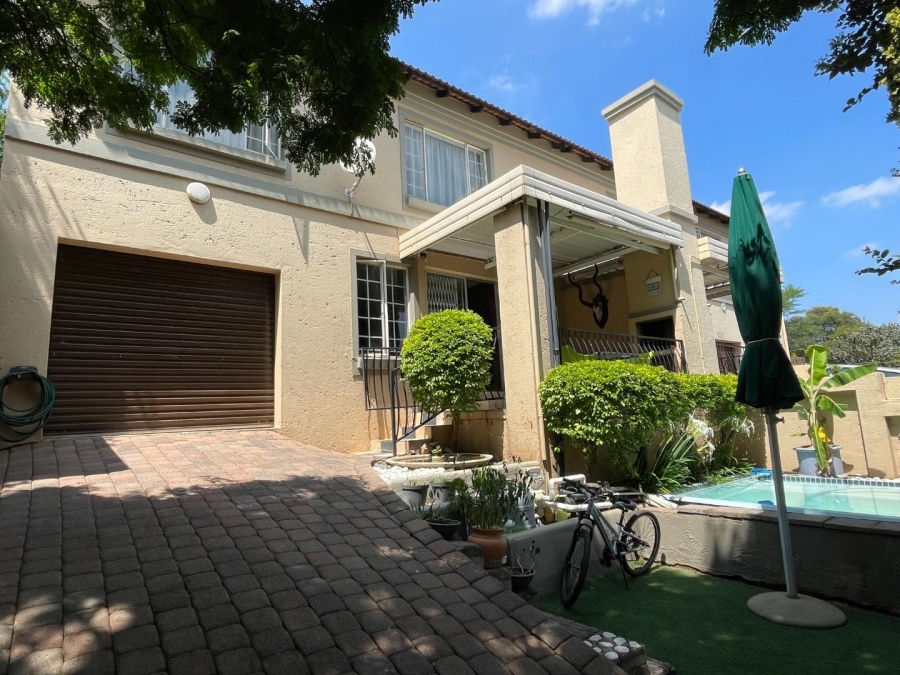 To Let 3 Bedroom Property for Rent in La Montagne Gauteng