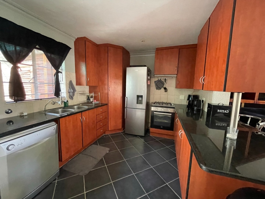 To Let 3 Bedroom Property for Rent in La Montagne Gauteng