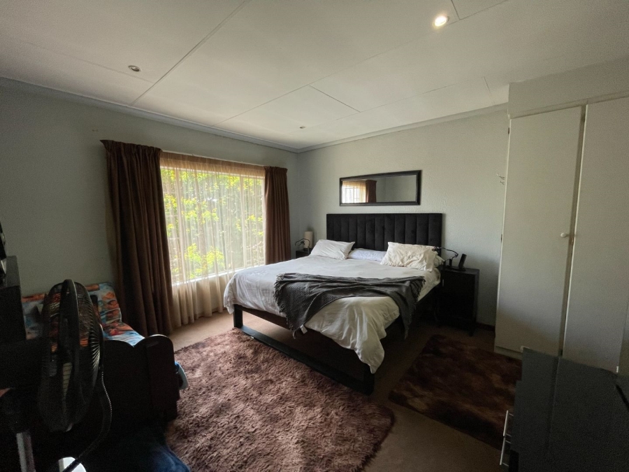 To Let 3 Bedroom Property for Rent in La Montagne Gauteng