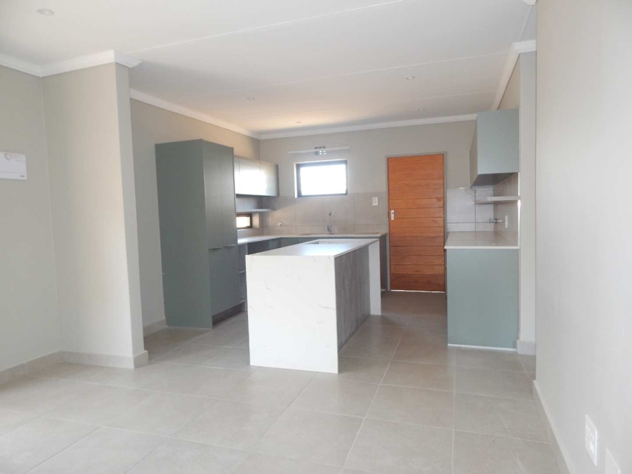 To Let 3 Bedroom Property for Rent in Lion Pride Gauteng