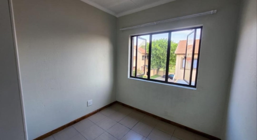 2 Bedroom Property for Sale in Halfway Gardens Gauteng