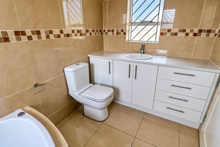 4 Bedroom Property for Sale in Country View Gauteng