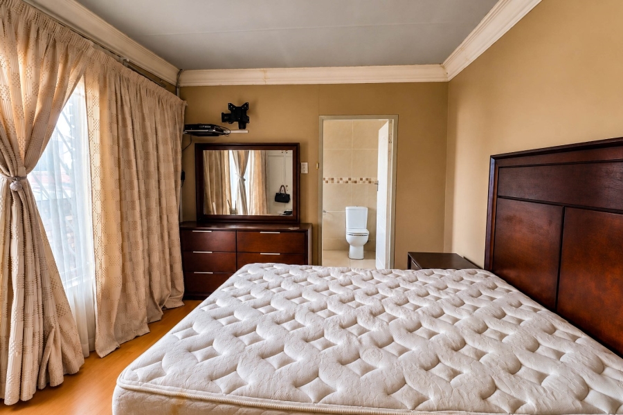 4 Bedroom Property for Sale in Country View Gauteng