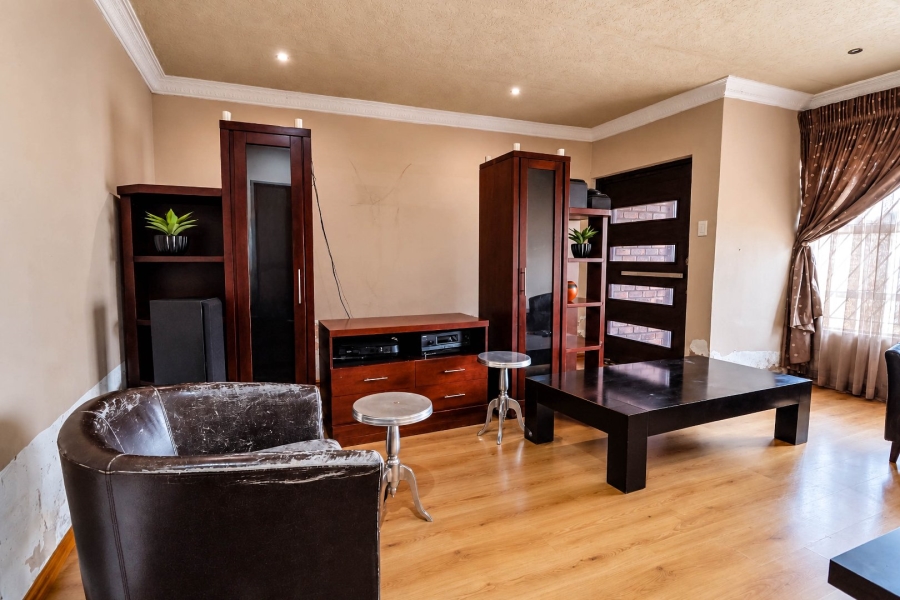 4 Bedroom Property for Sale in Country View Gauteng