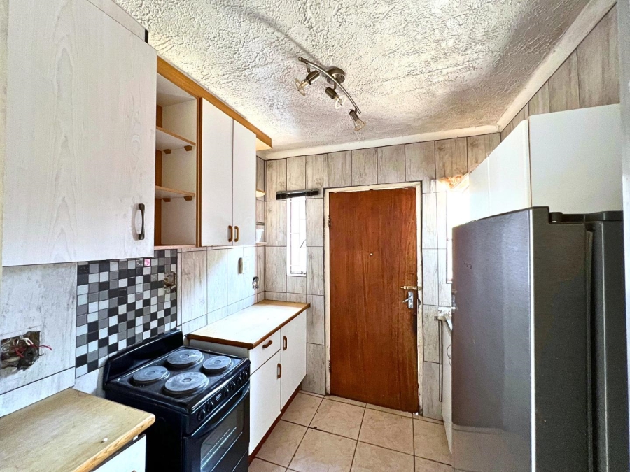 6 Bedroom Property for Sale in Soshanguve M Gauteng