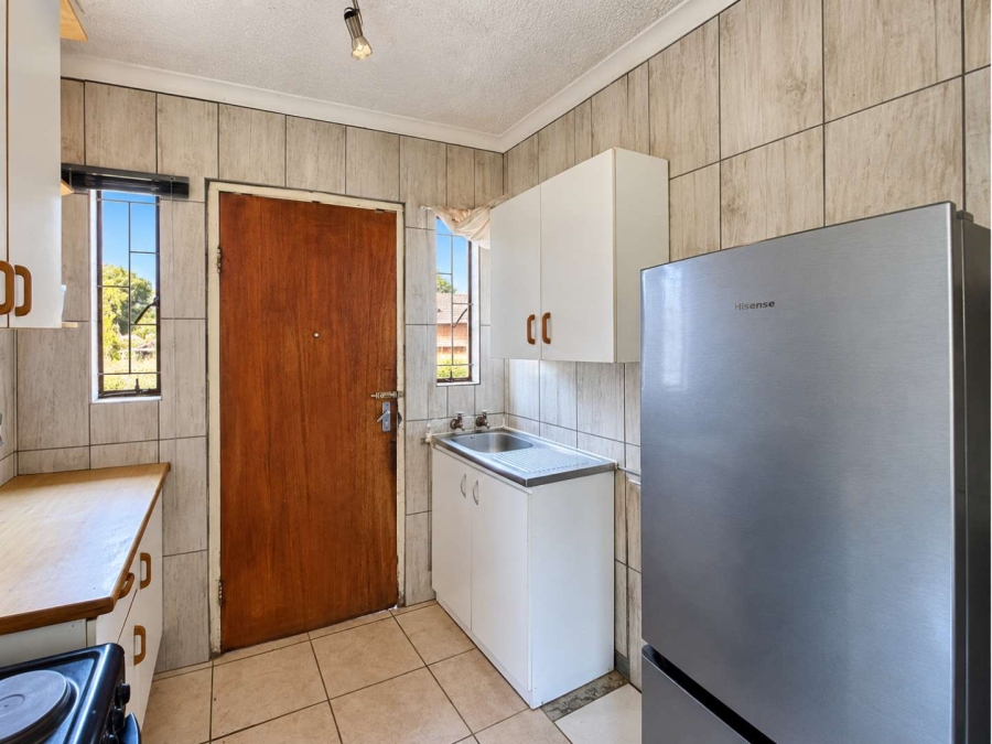 6 Bedroom Property for Sale in Soshanguve M Gauteng