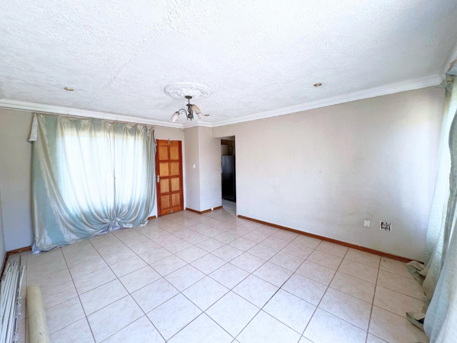 6 Bedroom Property for Sale in Soshanguve M Gauteng