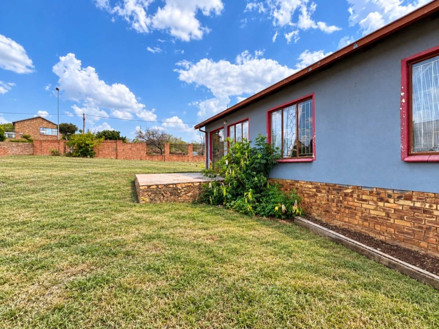 6 Bedroom Property for Sale in Soshanguve M Gauteng
