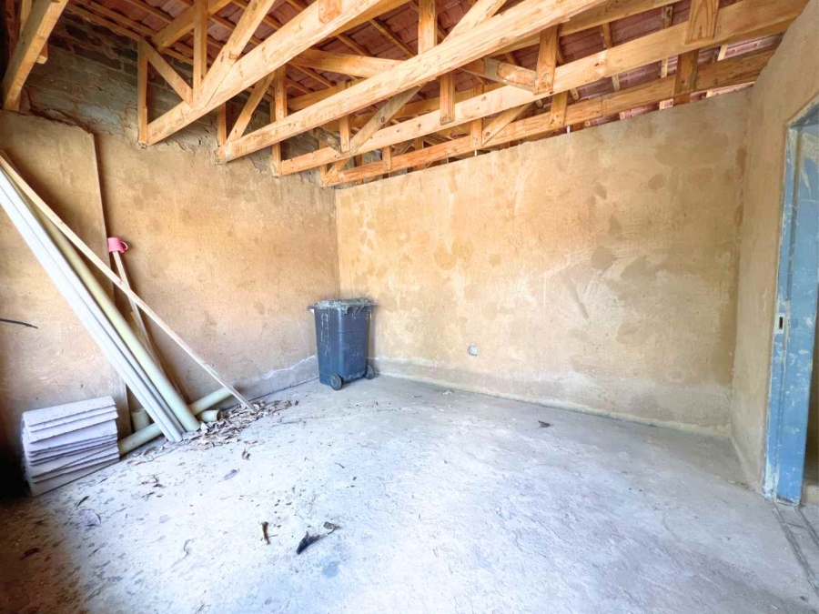 6 Bedroom Property for Sale in Soshanguve M Gauteng