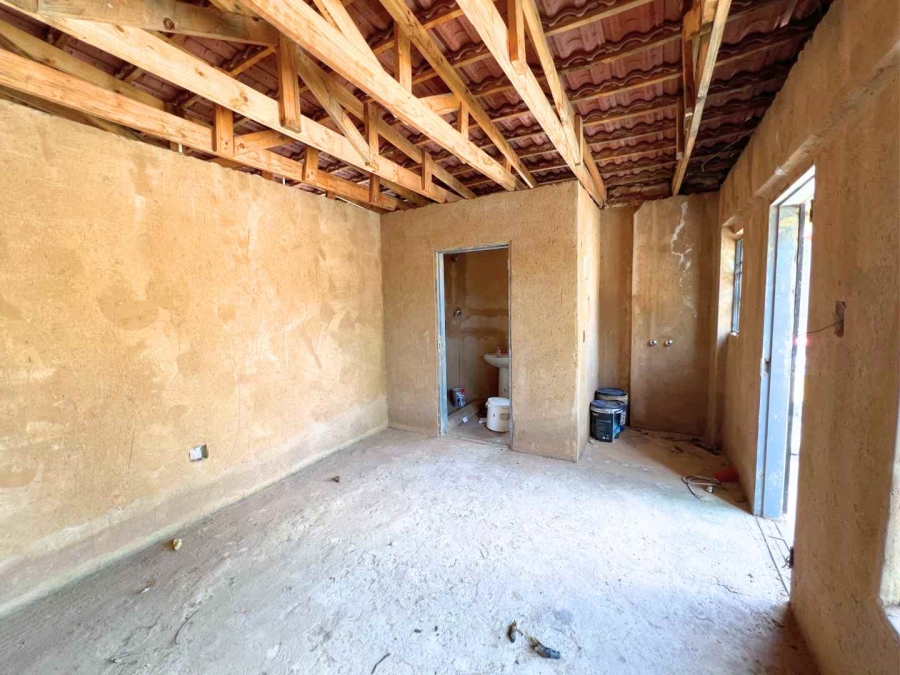 6 Bedroom Property for Sale in Soshanguve M Gauteng