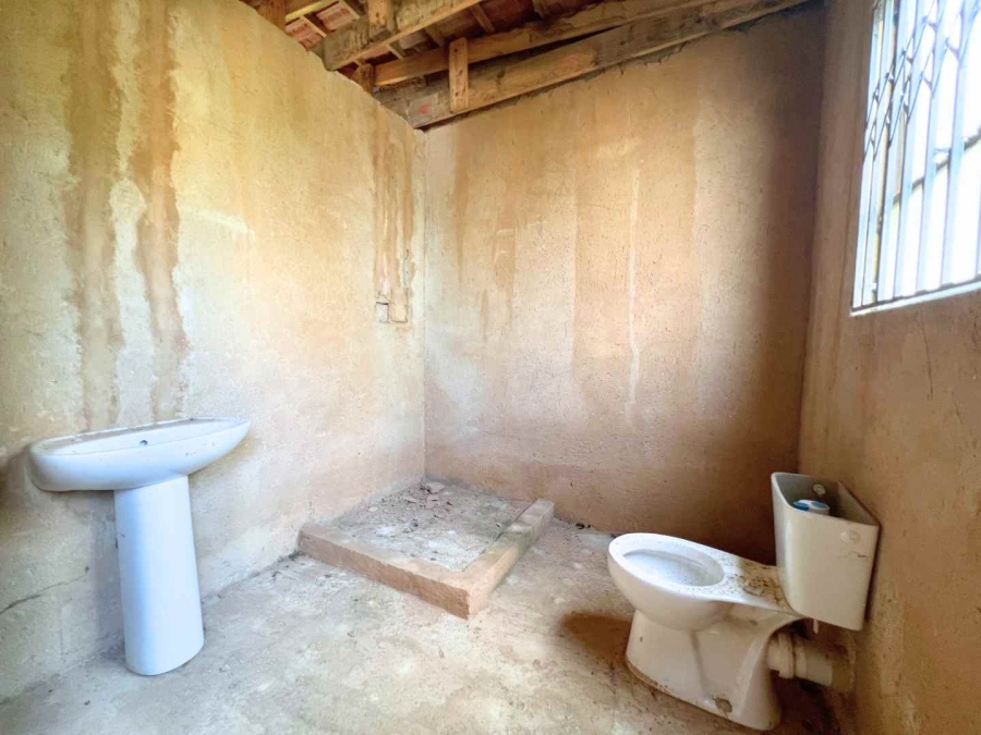 6 Bedroom Property for Sale in Soshanguve M Gauteng