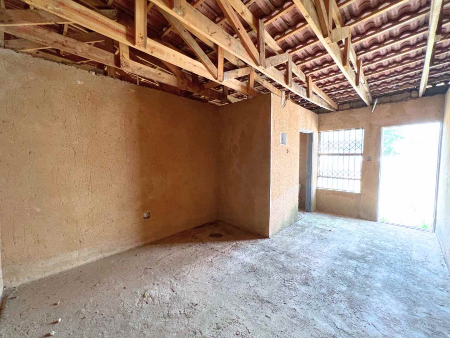 6 Bedroom Property for Sale in Soshanguve M Gauteng