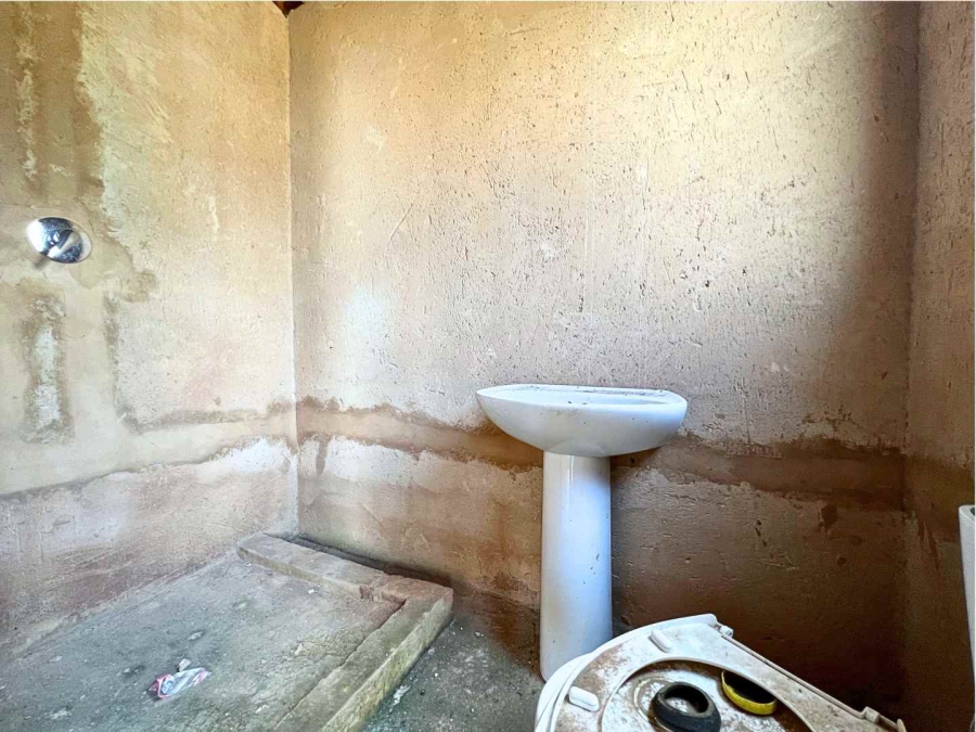 6 Bedroom Property for Sale in Soshanguve M Gauteng