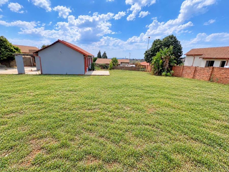 6 Bedroom Property for Sale in Soshanguve M Gauteng