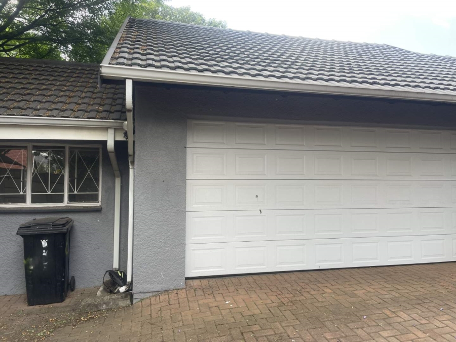 To Let 3 Bedroom Property for Rent in Meadowbrook Gauteng
