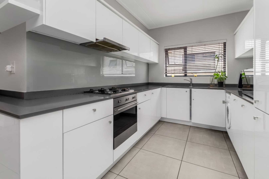 To Let 3 Bedroom Property for Rent in Waterfall Gauteng