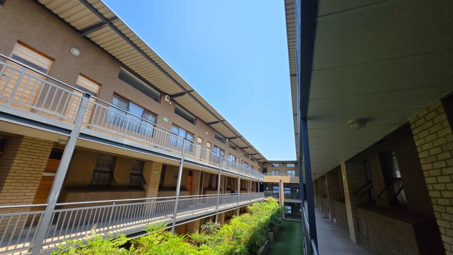To Let 2 Bedroom Property for Rent in Ferndale Gauteng