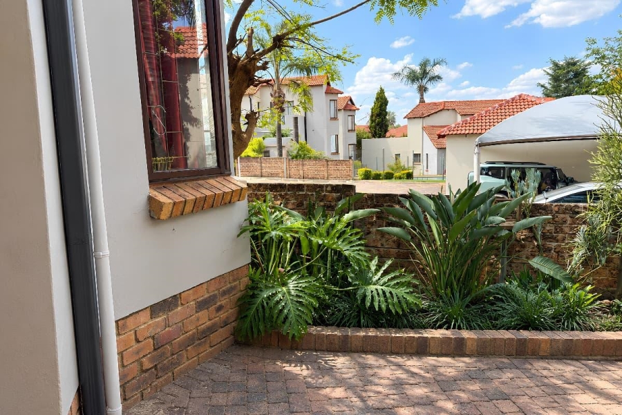 To Let 2 Bedroom Property for Rent in Northwold Gauteng