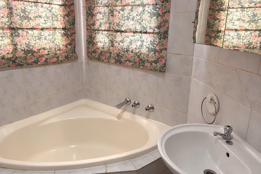To Let 2 Bedroom Property for Rent in Northwold Gauteng