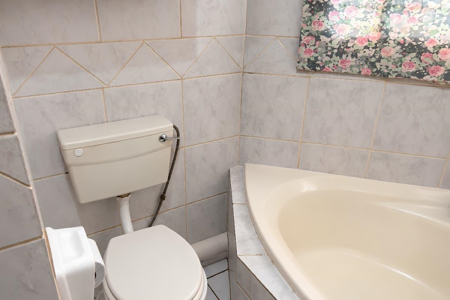 To Let 2 Bedroom Property for Rent in Northwold Gauteng