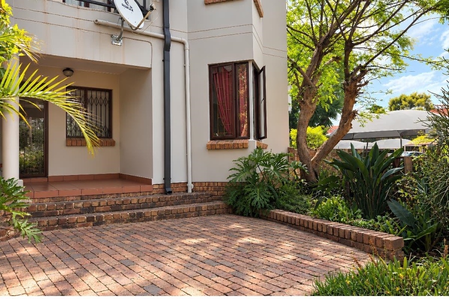 To Let 2 Bedroom Property for Rent in Northwold Gauteng