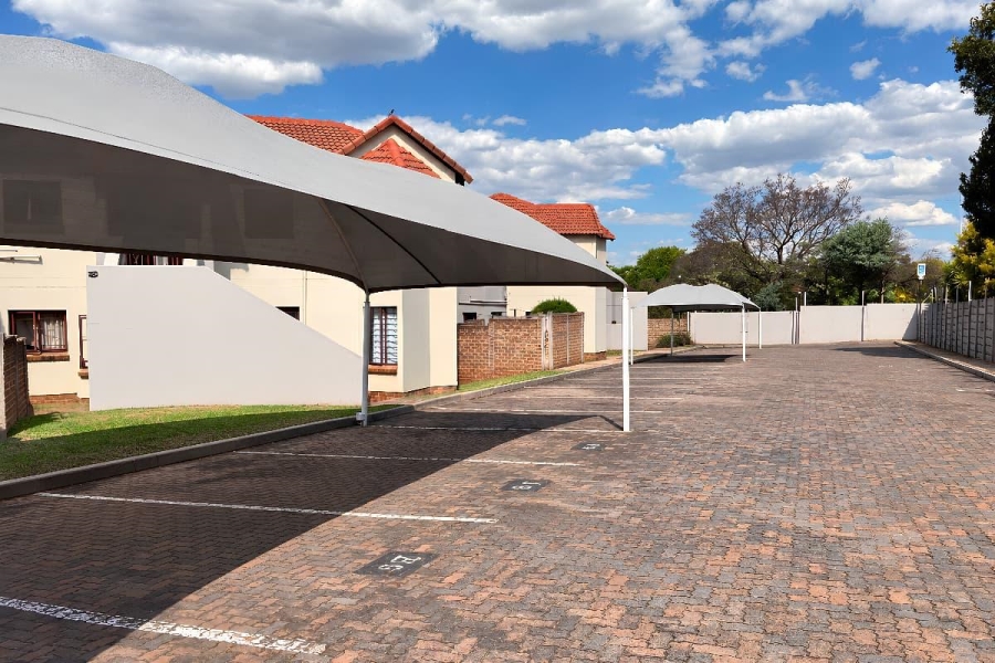 To Let 2 Bedroom Property for Rent in Northwold Gauteng