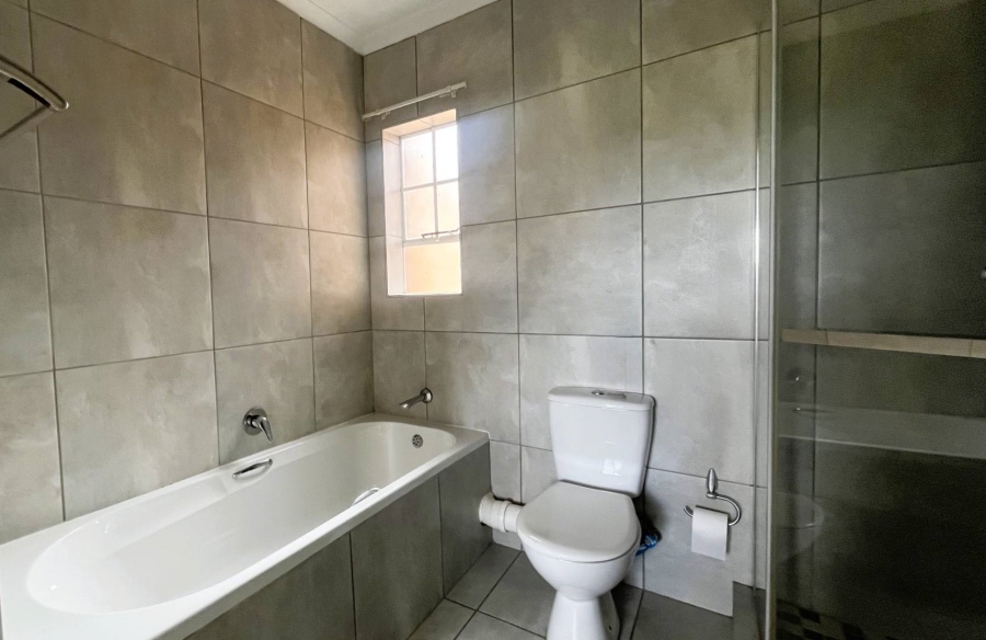 To Let 3 Bedroom Property for Rent in Ferndale Gauteng