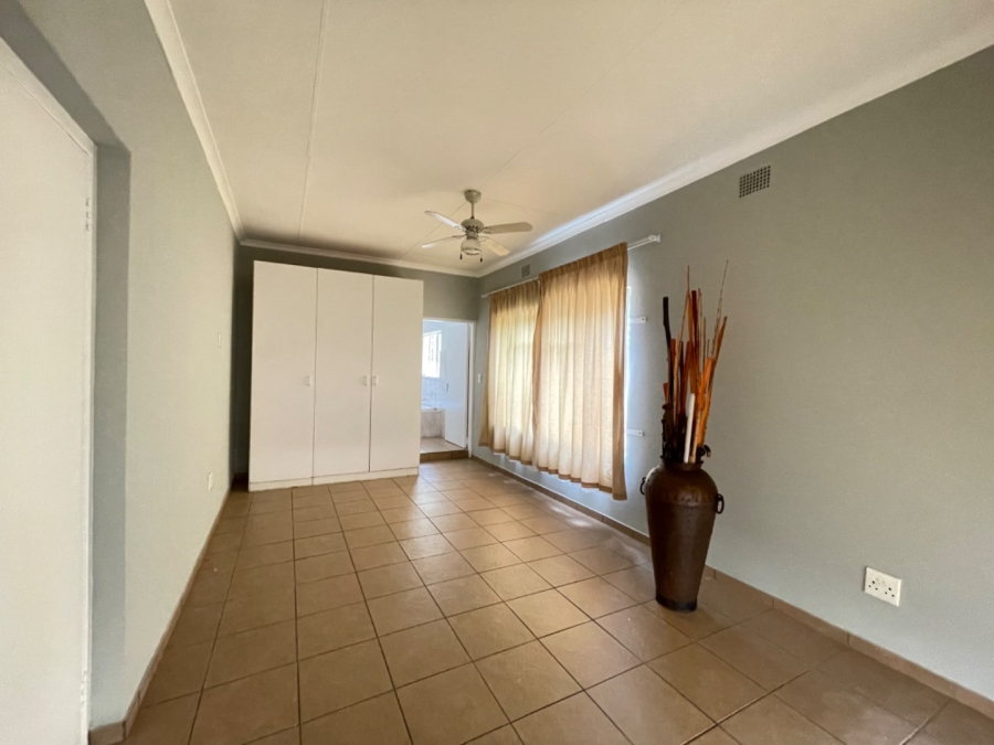 To Let 2 Bedroom Property for Rent in Nimrod Park Gauteng