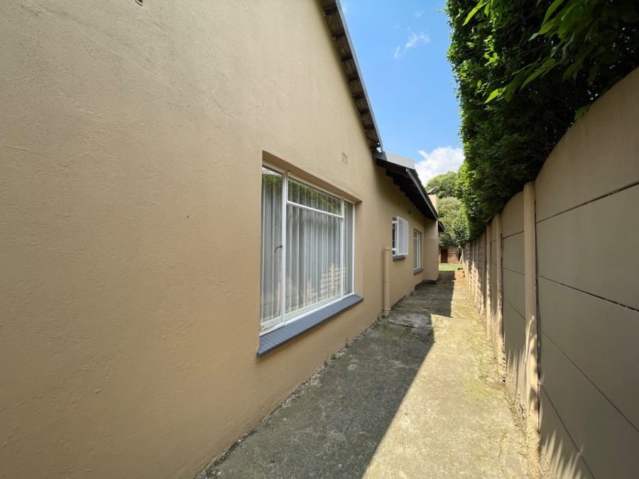 To Let 2 Bedroom Property for Rent in Nimrod Park Gauteng
