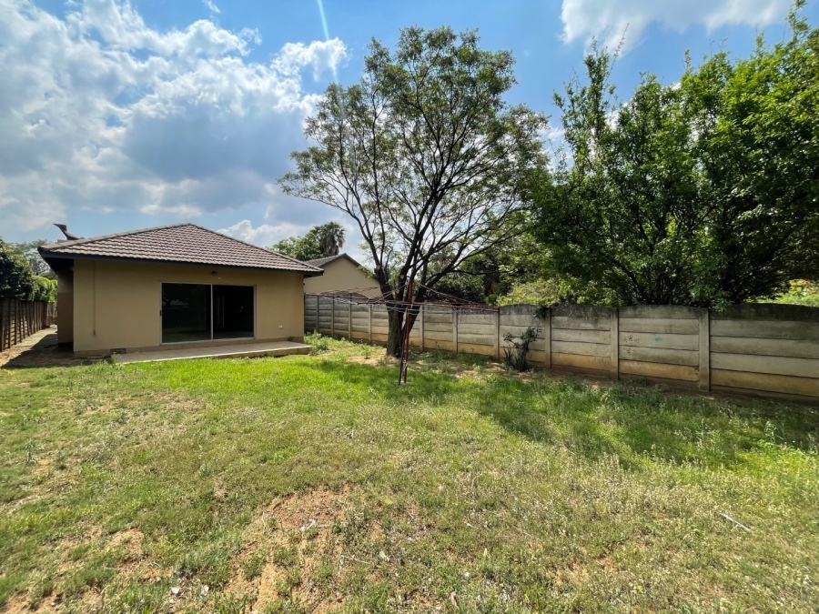 To Let 2 Bedroom Property for Rent in Nimrod Park Gauteng