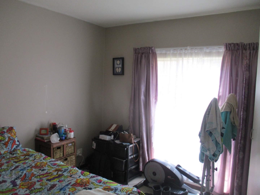 To Let 2 Bedroom Property for Rent in Die Hoewes Gauteng