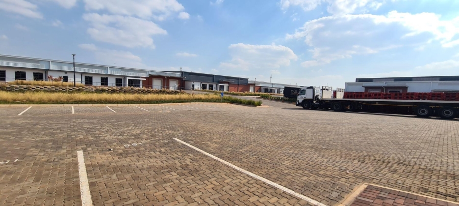 To Let Commercial Property for Rent in Serengeti Lifestyle Estate Gauteng