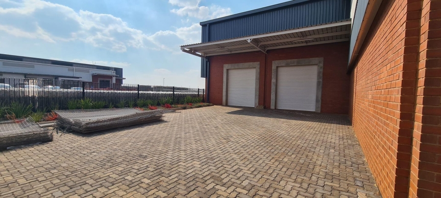 To Let Commercial Property for Rent in Serengeti Lifestyle Estate Gauteng
