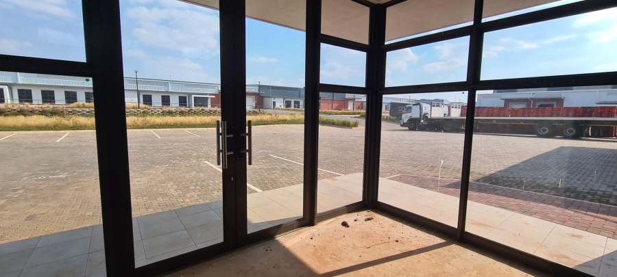To Let Commercial Property for Rent in Serengeti Lifestyle Estate Gauteng