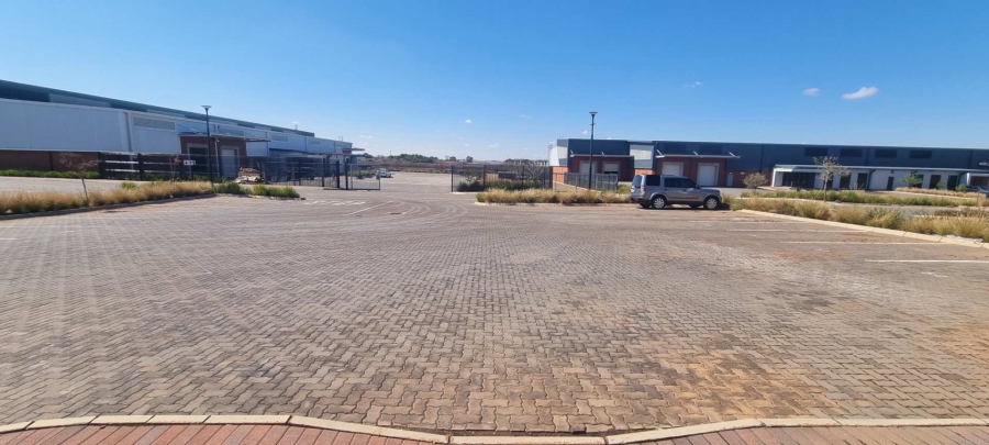 To Let Commercial Property for Rent in Serengeti Lifestyle Estate Gauteng