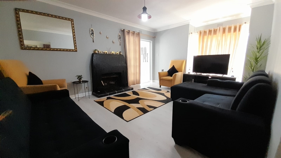 4 Bedroom Property for Sale in Birchleigh Gauteng