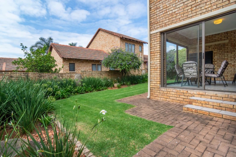4 Bedroom Property for Sale in Ruimsig Gauteng