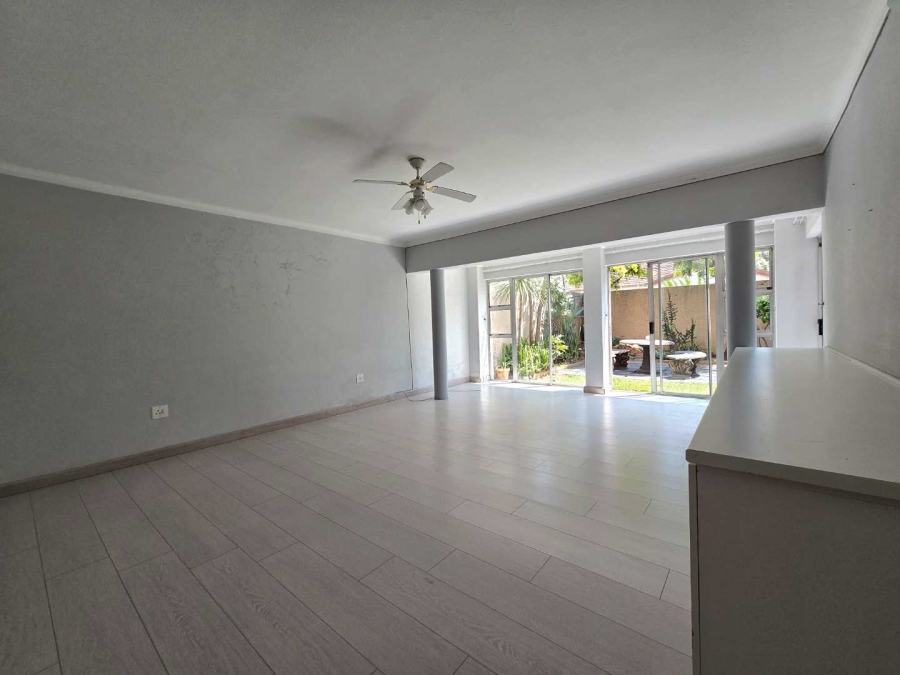 5 Bedroom Property for Sale in New Redruth Gauteng
