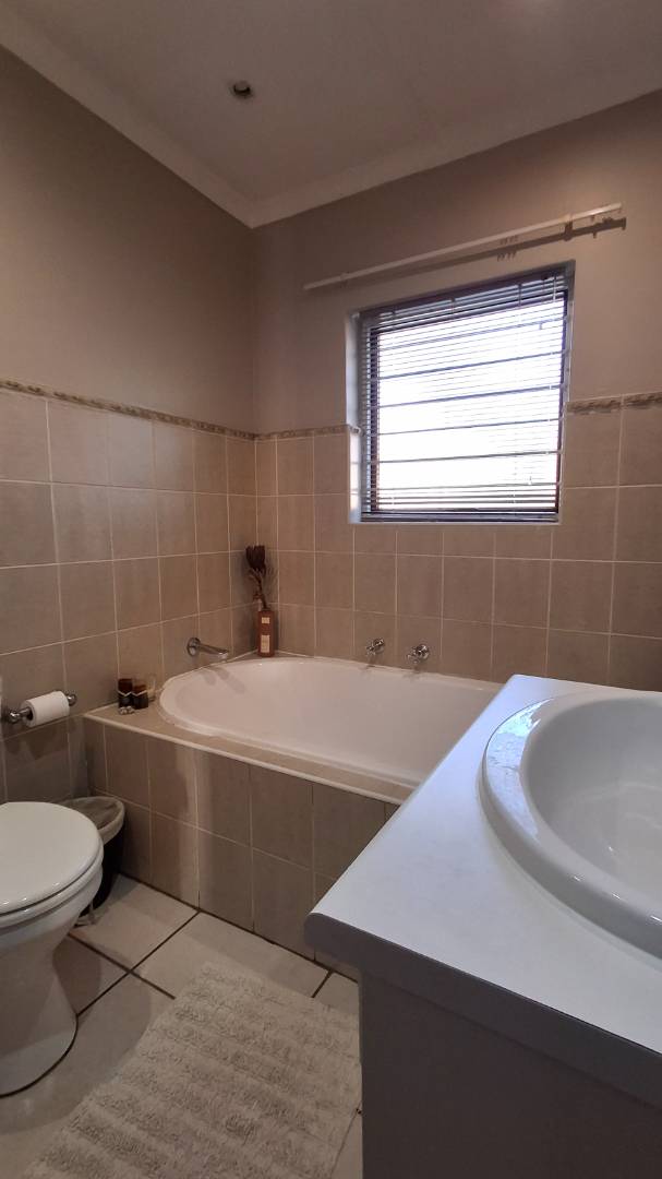 3 Bedroom Property for Sale in Ruimsig Gauteng
