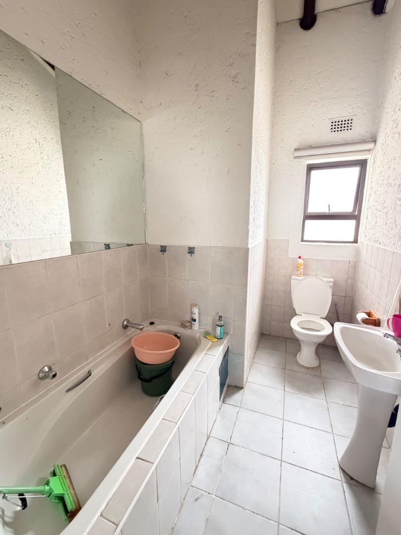 2 Bedroom Property for Sale in Lakefield Gauteng