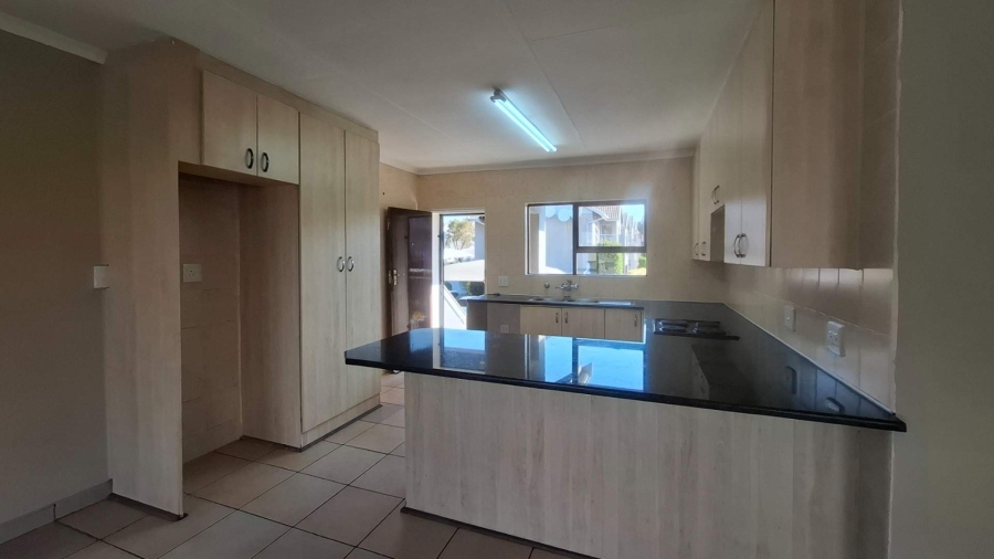 To Let 2 Bedroom Property for Rent in Meyersdal Gauteng